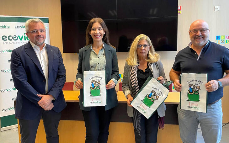 El Ayuntamiento y Ecovidrio premiarán a las tres peñas que más vidrio reciclen durante las Fiestas 